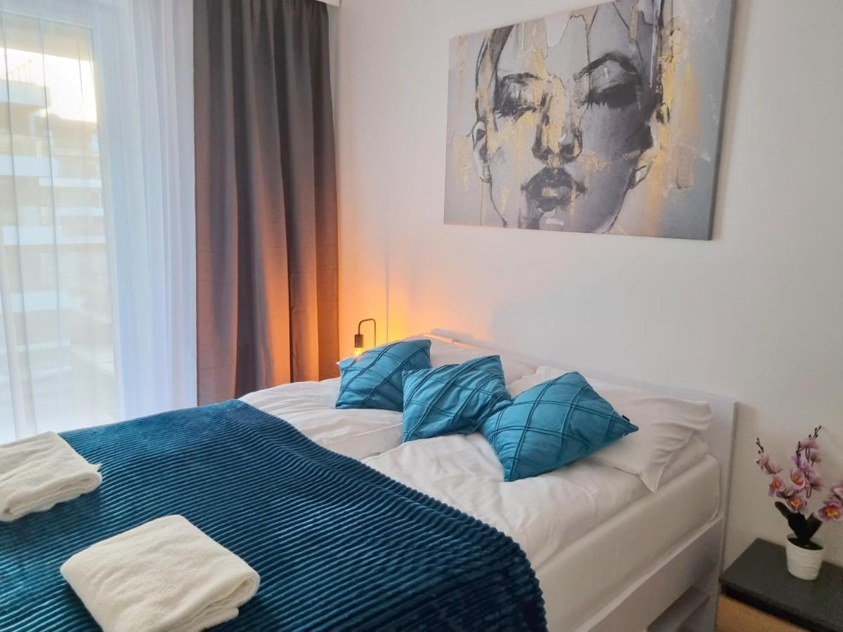 Apartment With 2 Bedrooms & Parking Wroclaw By Noclegi Renters Dış mekan fotoğraf